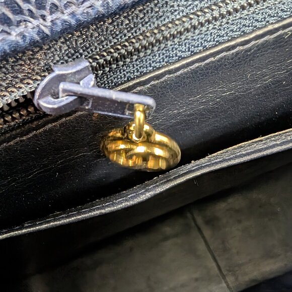 Chanel Rare Vintage Dark Blue Vertical Caviar Mademoiselle Kelly - Picture 5 of 16